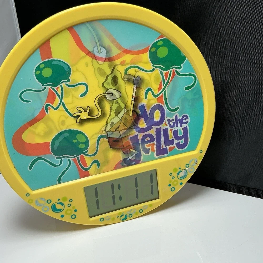 2009 Spongebob SquarePants Nickelodeon Holographic Do The Jelly Wall Clock